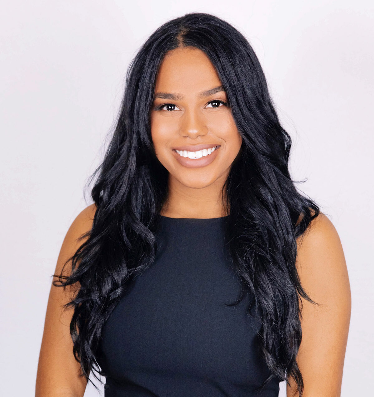 Headshot of Lauren Holmes, Member